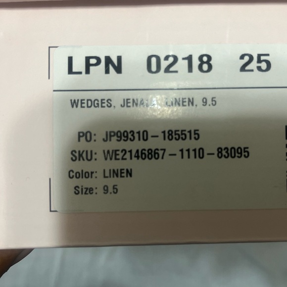 Linen Wedges - Picture 4 of 5